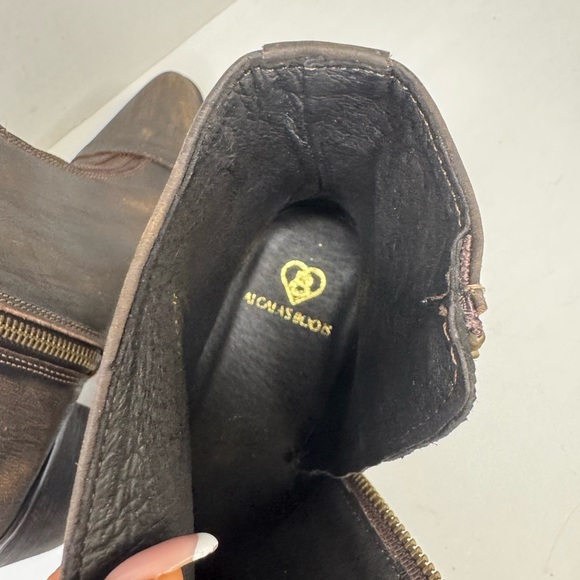 Alcala’s  distressed brown leather boots size 8 1/2. - Picture 9 of 14